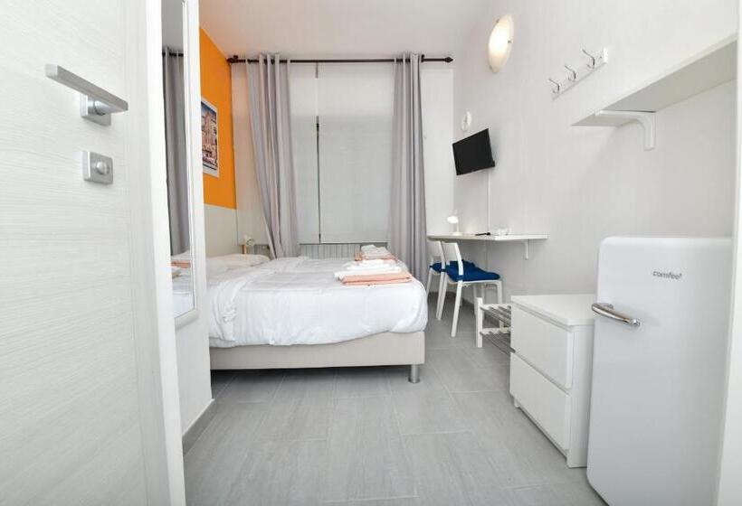 بنسيون A San Lazzaro Rooms