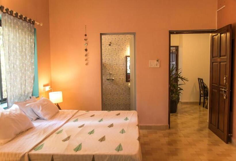 پانسیون Coco Moon