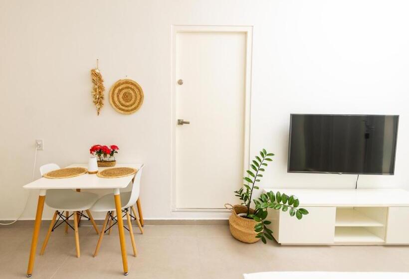 پانسیون Studio Apartment Volterra Curacao
