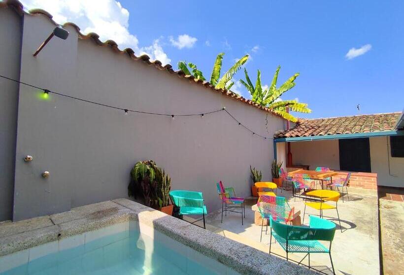 پانسیون Trip Monkey Girón