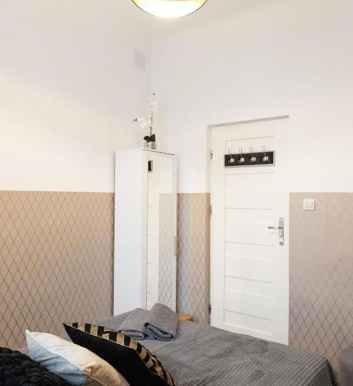 هاستل Clicktheflat Aleje Niepodległości Center Apart Rooms