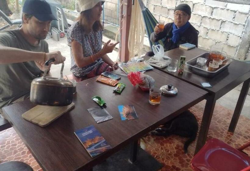 هاستل Mae Sot Commune