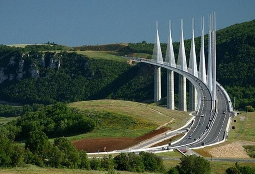 Bed and Breakfast Chambre Au Calme Avec Spa Privatif Gratuit Sud Aveyron Les Palmiers Des Causses