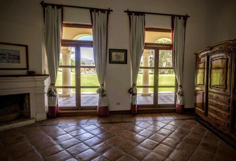 هتل Finca El Recreo