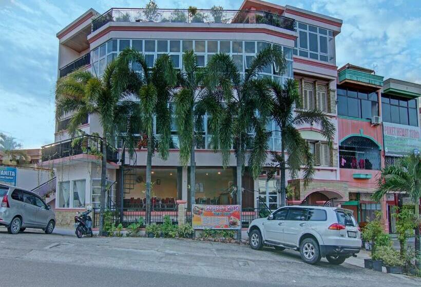 ホテル Oyo 91951 Almira Homestay Syariah