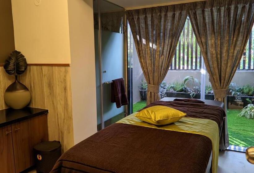 Mayur Belgaum Presidency Hotel & Spa   10 Kms From Belgaum Airport Ixg