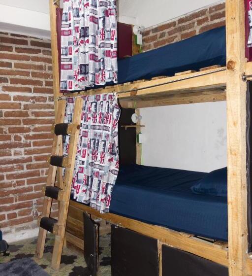 پانسیون Sunset Hostel   Centro