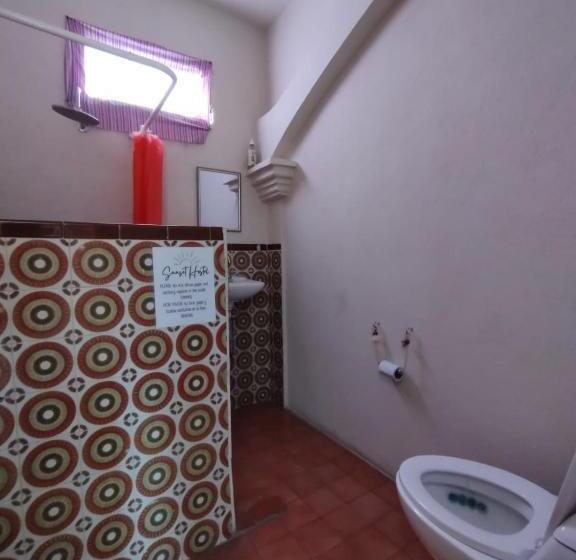 پانسیون Sunset Hostel   Centro