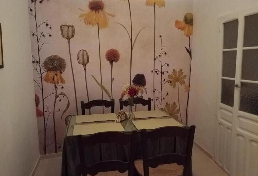 پانسیون The Jasmine House