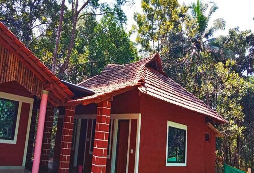 Курорт Staymaker Kumaradhara River Valley Homestay