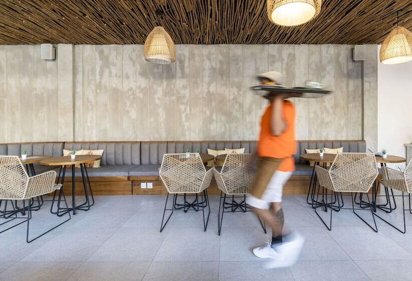 هاستل Roomates Surf Camp Canggu By Ini Vie Hospitality