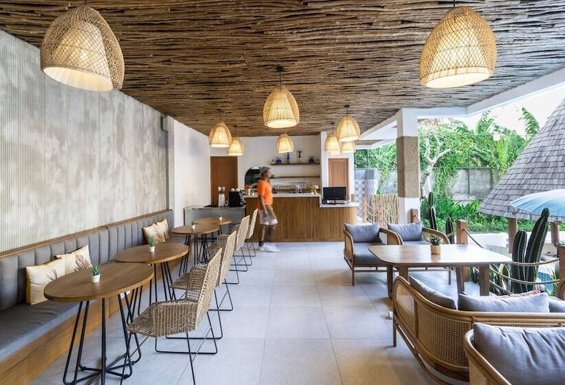 هاستل Roomates Surf Camp Canggu By Ini Vie Hospitality