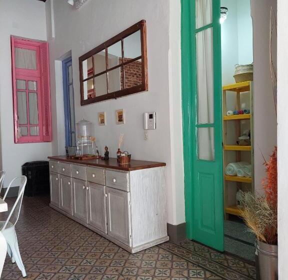 تختخواب و صبحانه Aristobulo