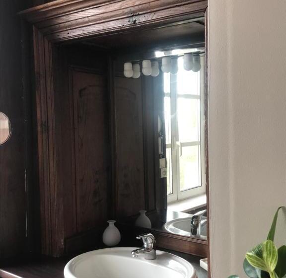 مبيت وإفطار Mercier De Montigny   Les Chambres Du Beffroi   Spa Et Massage