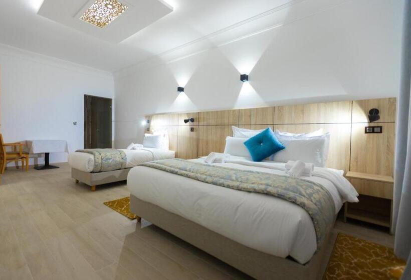 בית מלון כפרי Karam City