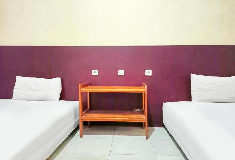 هتل Oyo 91936  Lima Dara