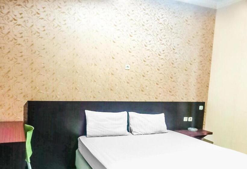 هتل Oyo 91936  Lima Dara