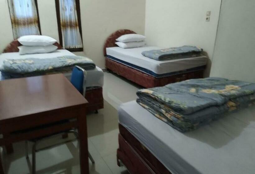펜션 Aab Guest House Tomohon