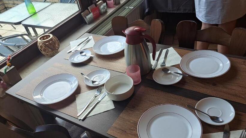 فندق صغير Dikke Vriend , Herberg & Taverne