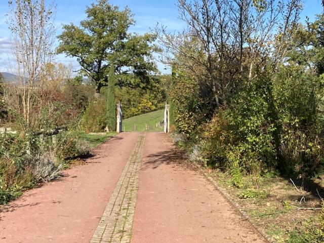 ベッドアンドブレックファースト Chambres Des Eaux 28 Baptistine