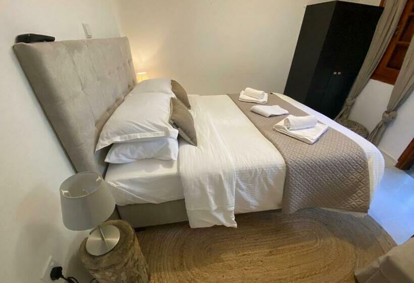 تختخواب و صبحانه Galinicafe22 Suites