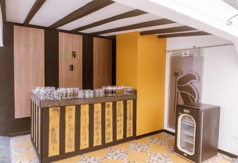 هتل Tuki Hostel & Lounge