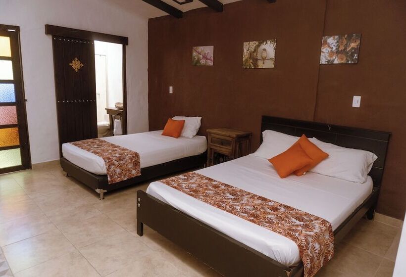 هتل Tuki Hostel & Lounge