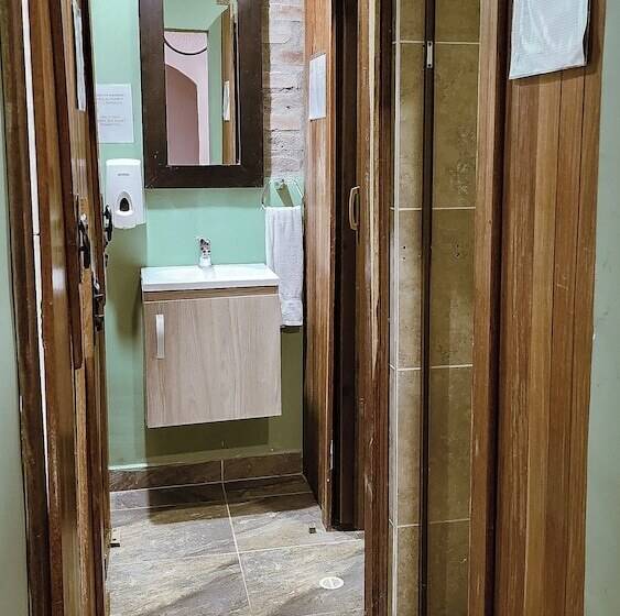 هتل Tuki Hostel & Lounge