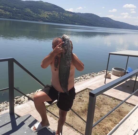 پانسیون Cazanele Dunarii La Cumatru