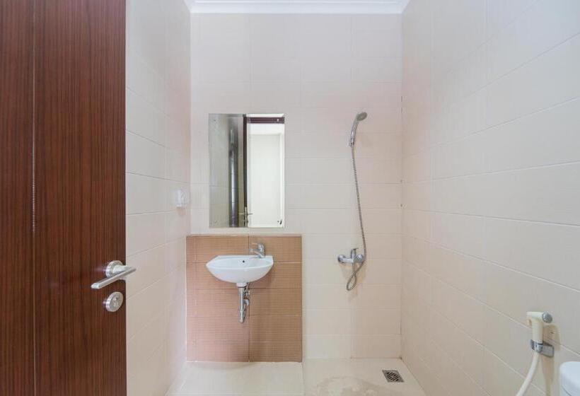 فندق صغير Apik Kamila Bsd