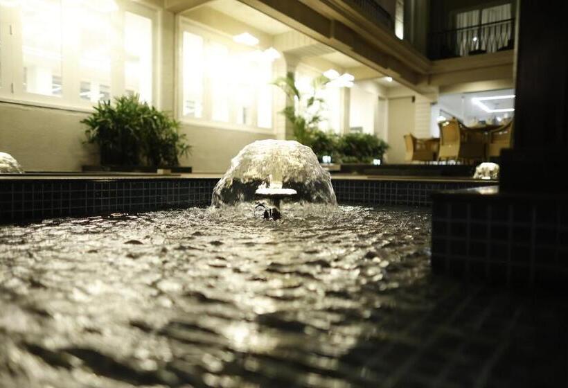 هتل Artistry Suites