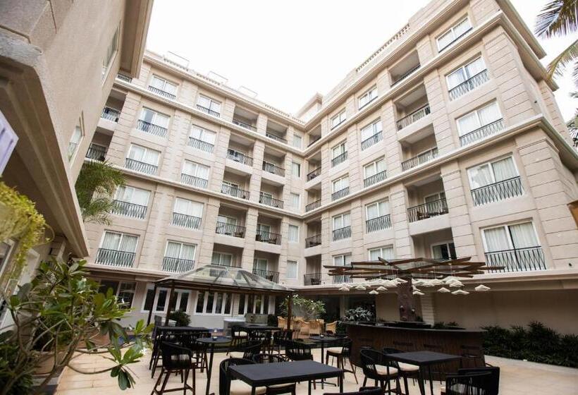 هتل Artistry Suites