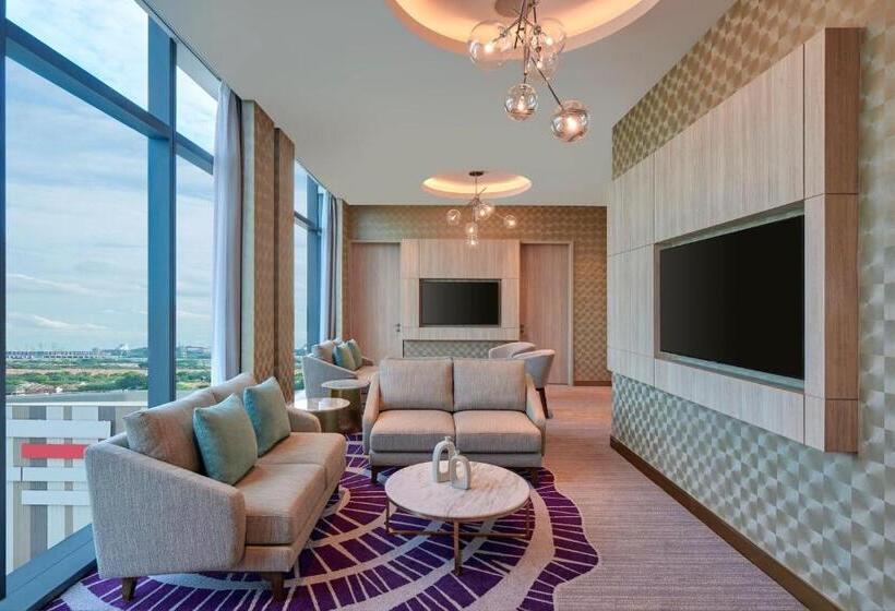 هتل Courtyard By Marriott Setia Alam