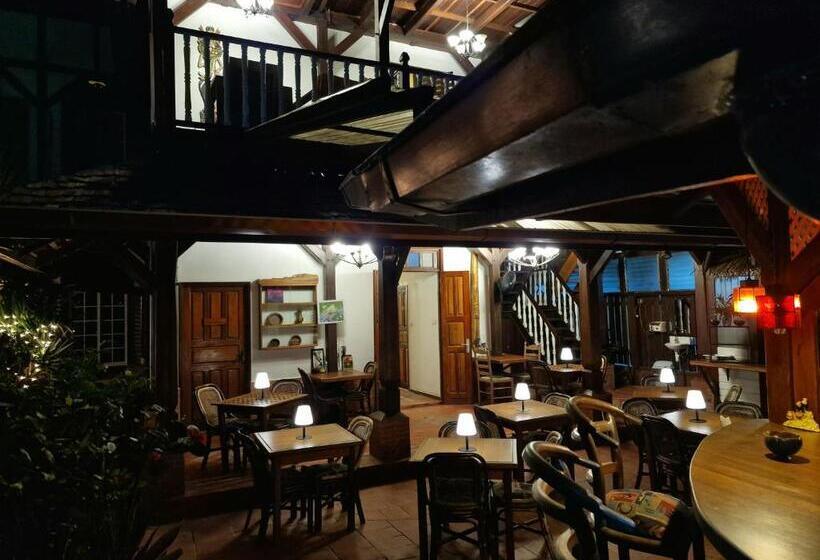 هتل Greenheart Boutique