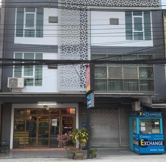 Hotel Kamalaburi Guesthouse