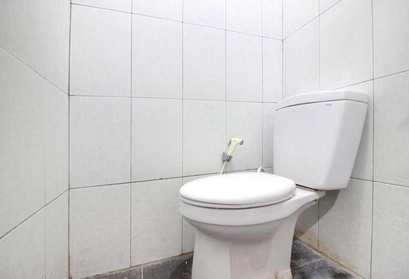 Отель Reddoorz Near Puskesmas Sei Jang Tanjung Pinang