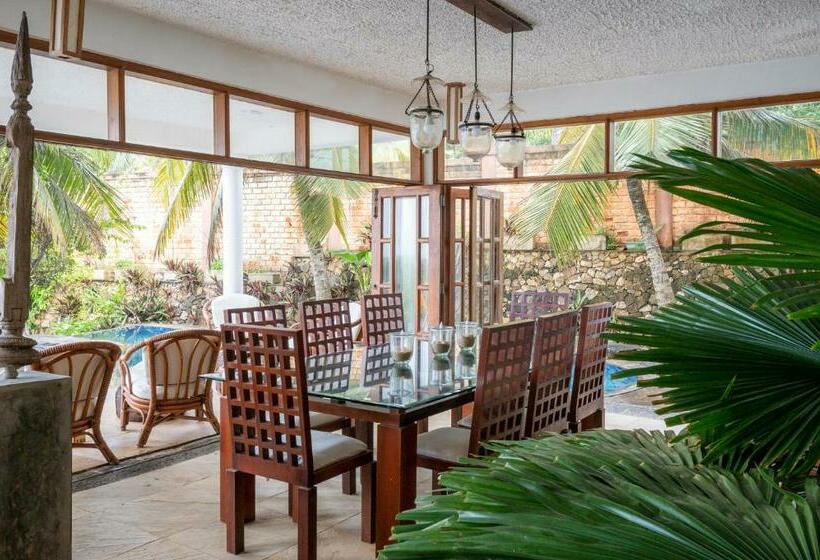 Hotel Sānti Beach House With Pool & Beach