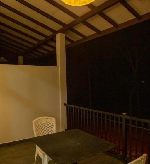בית מלון כפרי Yala Viewer Bird Resort And Safari