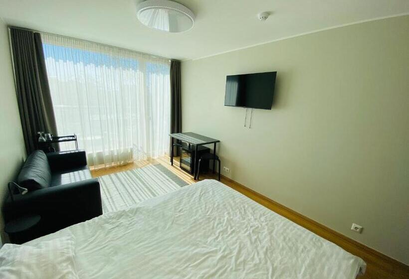 پانسیون Aisa 39 Double Room With Balcony Near Pärnu Beach