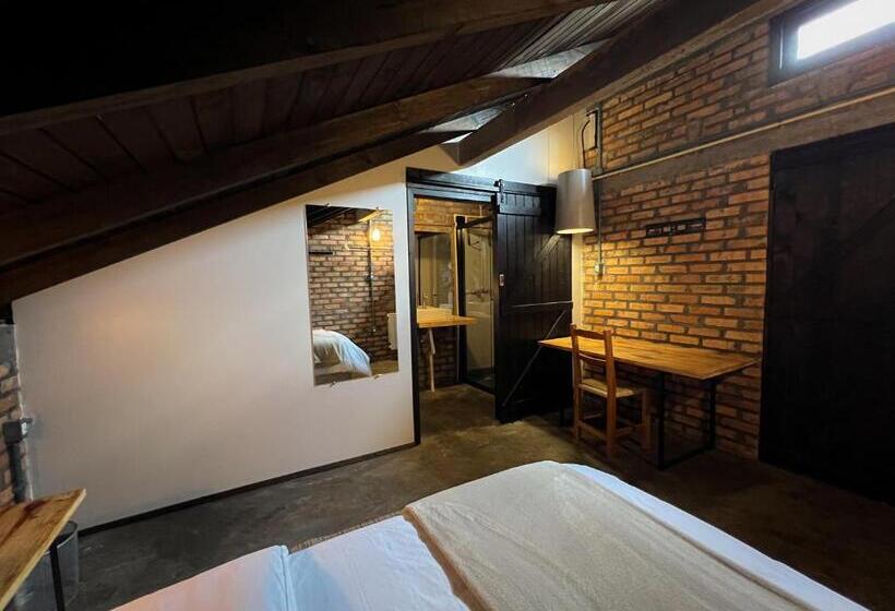 پانسیون Monte Sião Châteu