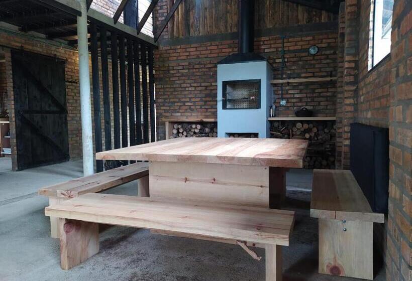 پانسیون Monte Sião Châteu