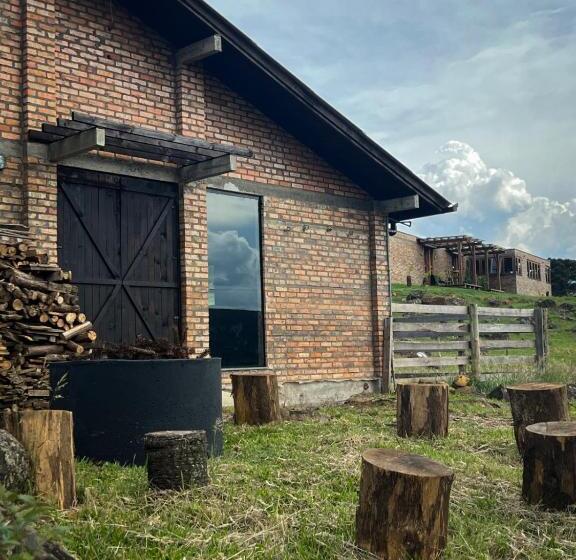 پانسیون Monte Sião Châteu