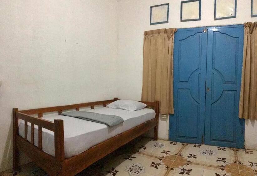 The House Hostel
