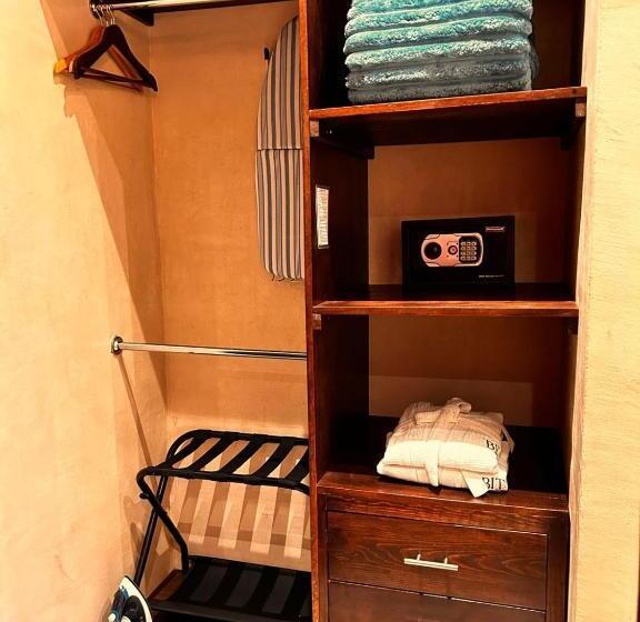 تختخواب و صبحانه Bito S Hotel Boutique