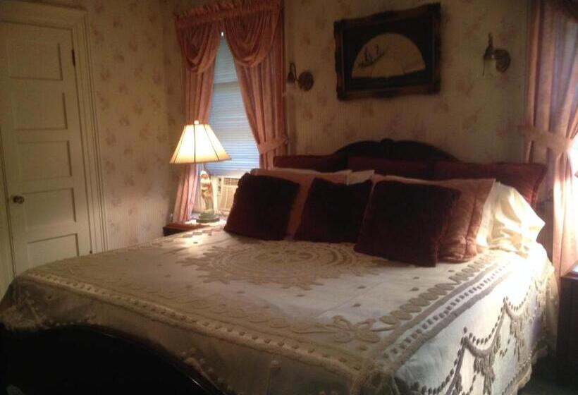ベッドアンドブレックファースト Brookview Manor Inn