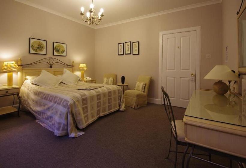 تختخواب و صبحانه Cairnbaan