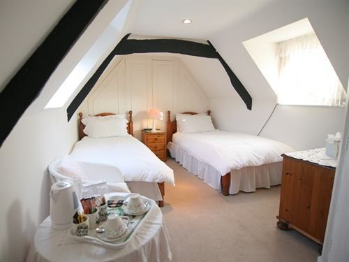 Bed and Breakfast Cross Keys Cottage - Guest House