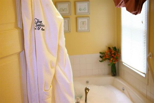 مبيت وإفطار Five Gables Inn And Spa