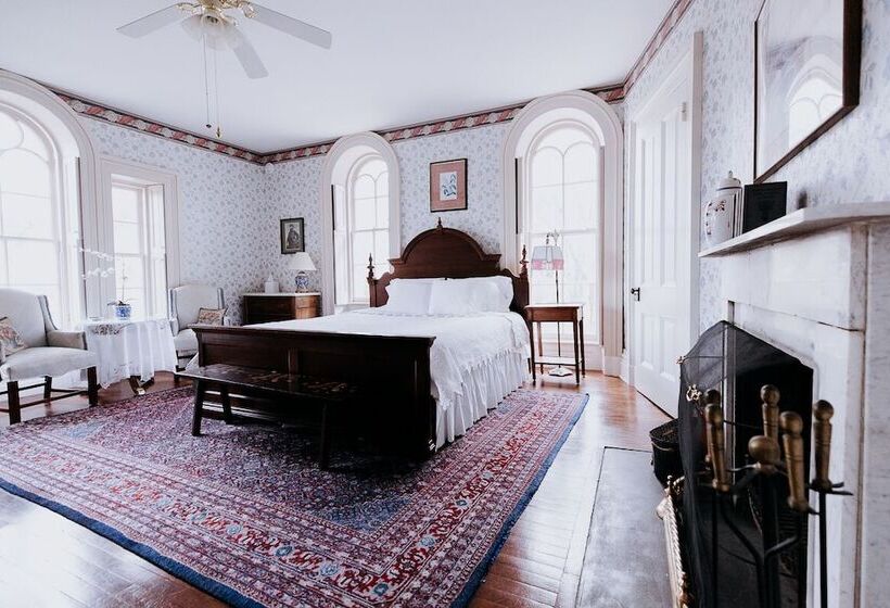 Bed and Breakfast Mayhurst Estate