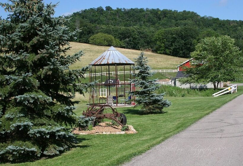 تختخواب و صبحانه Rainbow Ridge Farms
